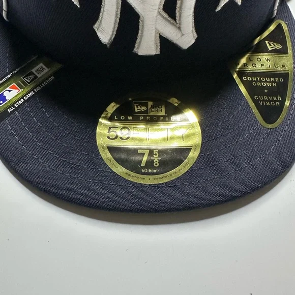 New Era Navy Blue NY Yankees Cap - Picture 5 of 6